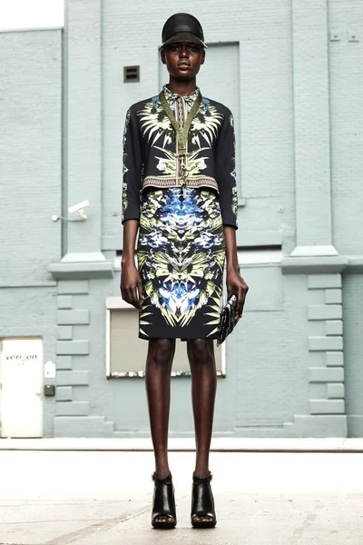 Look 33